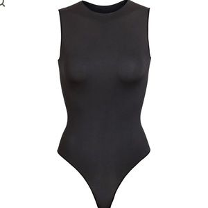 SKIMS ● Crew Neck Thong Bodysuit